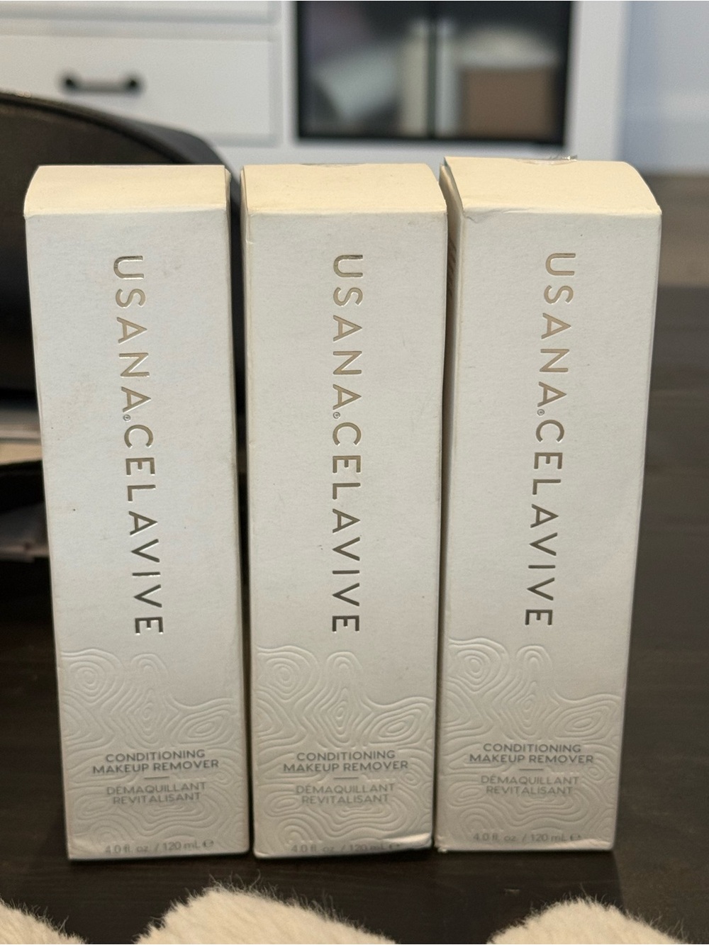 USANA Celavive Conditioning Makeup Remover - Ivory Packaging (Set of 3)